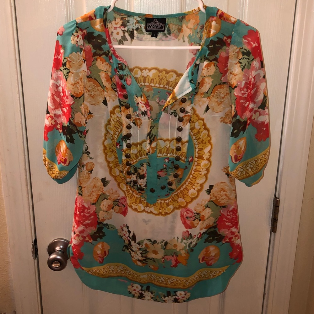 Beautiful detailed blouse Size S